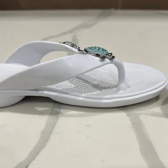 OKA b. White Sandals with Turtle Embellishments - Picture 10 of 12